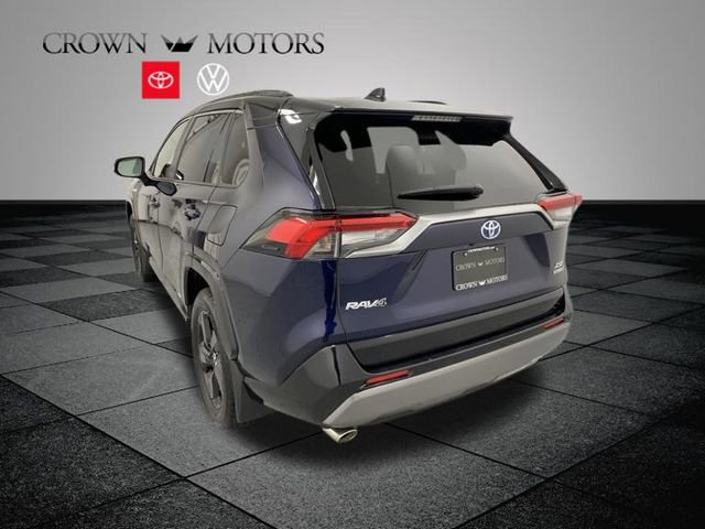 2020 Toyota RAV4 Hybrid XSE photo 4