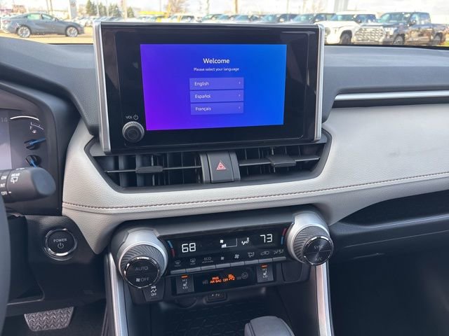 2025 Toyota RAV4 Hybrid XLE photo 2