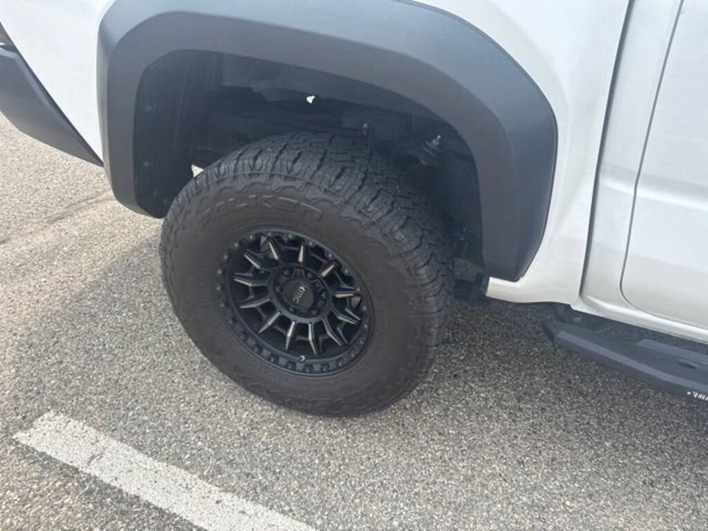 Used 2024 Toyota Tacoma SR Truck Double Cab