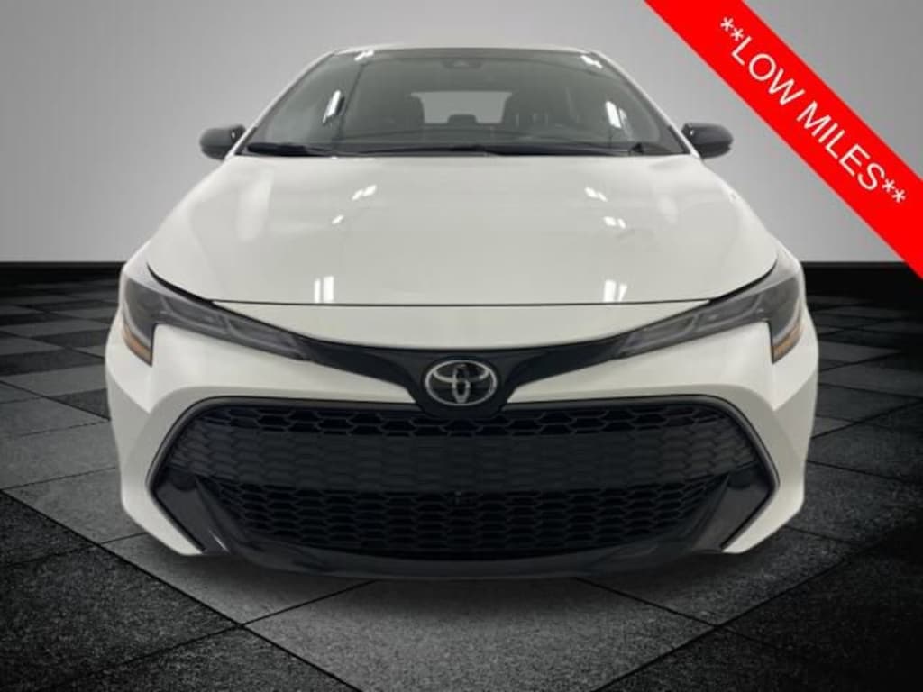 Certified 2022 Toyota Corolla Hatchback SE Nightshade Edition Hatchback
