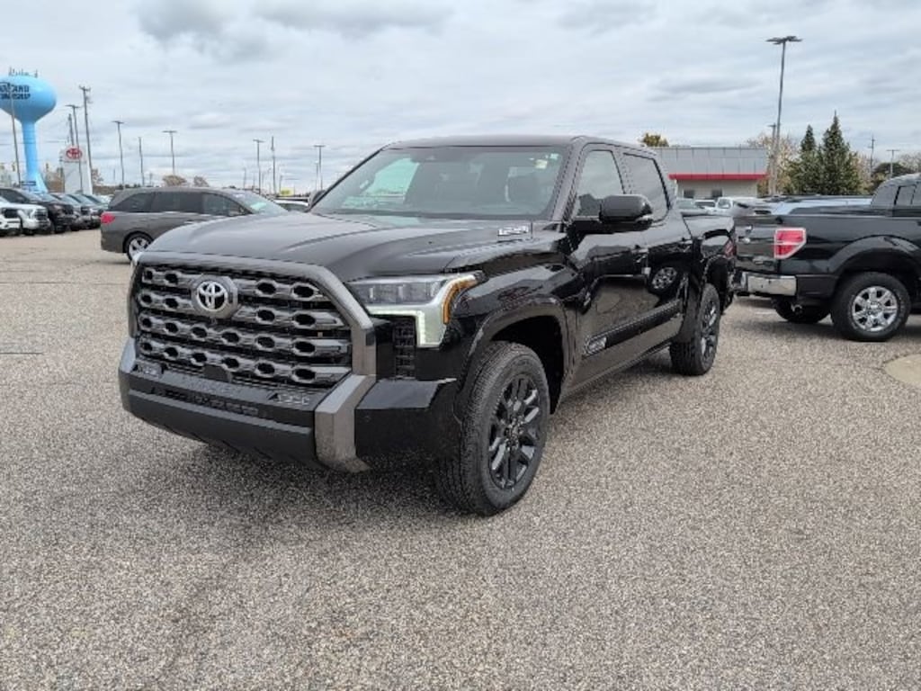 New 2026 Toyota Tundra i-FORCE MAX Platinum PLATINUM CREWMAX 5.5