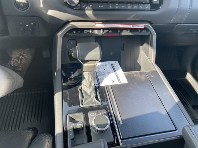 2026 Toyota Tundra Platinum - Photo 18