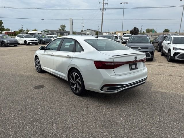 2025 Volkswagen Jetta 1.5T SEL photo 3