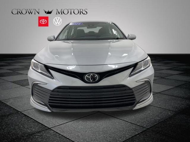 2024 Toyota Camry LE photo 2