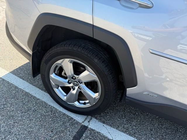 2021 Toyota RAV4 Hybrid Limited photo 2