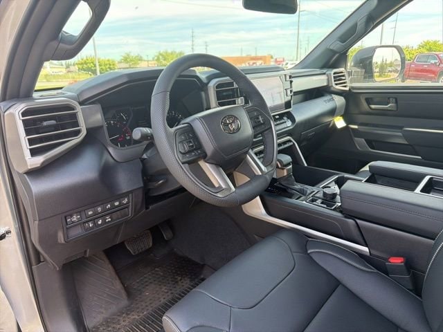 2026 Toyota Tundra SR5 - Photo 17