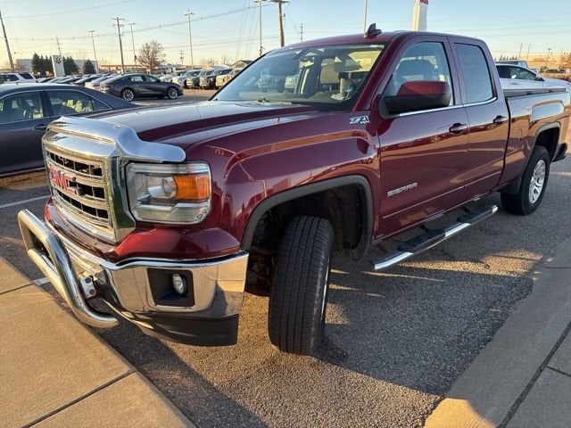 2015 Gmc Sierra 1500 SLE photo 2
