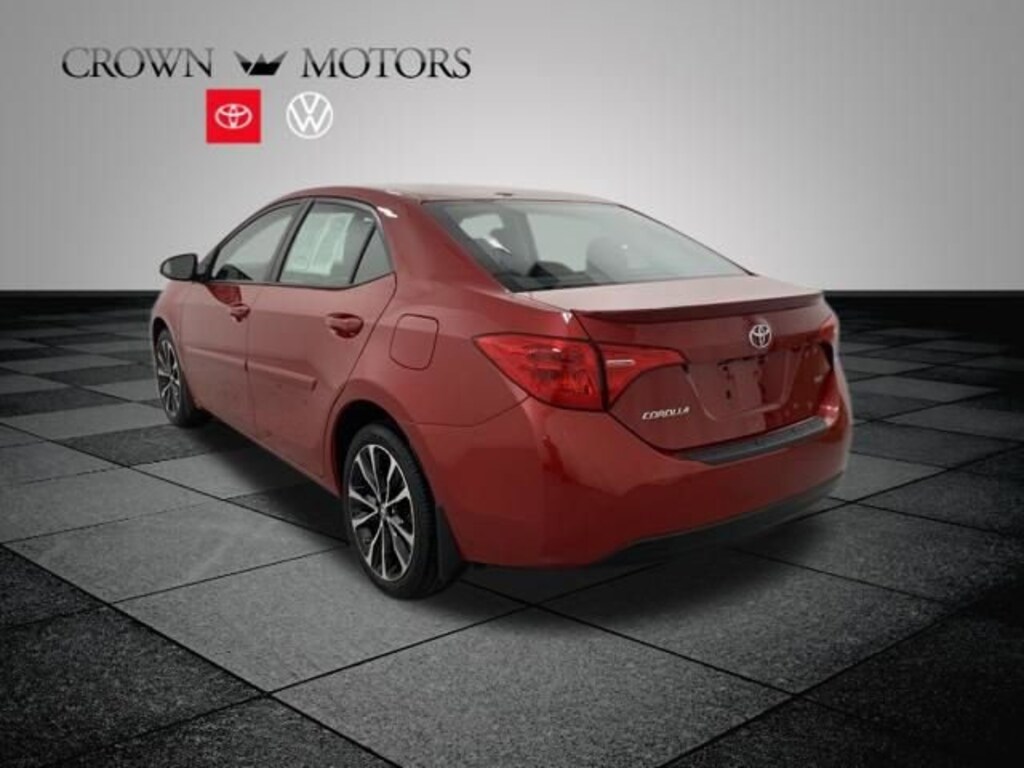 Used 2018 Toyota Corolla SE Sedan