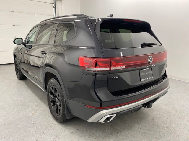 2024 Volkswagen Atlas Peak Edition SEL photo 4