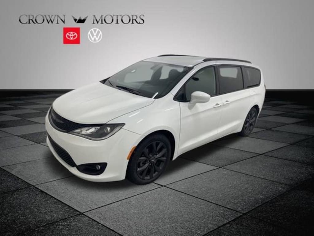 Used 2019 Chrysler Pacifica Touring L Plus Van Passenger Van