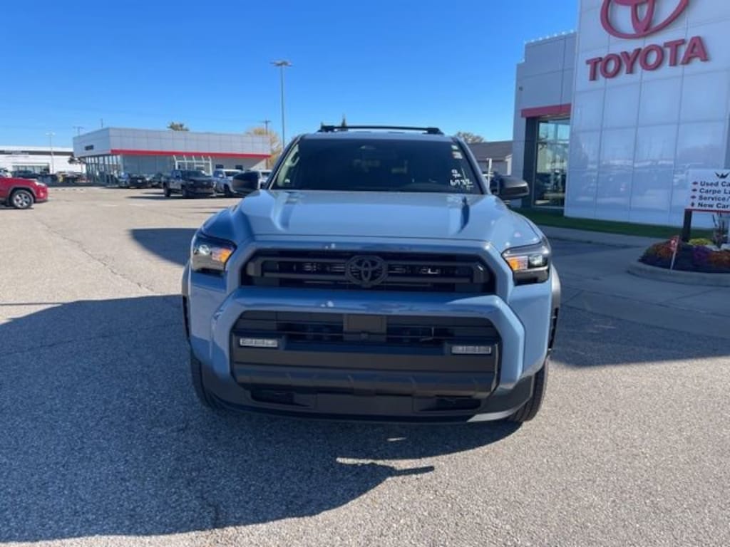 New 2025 Toyota 4Runner SR5 4WD SR5