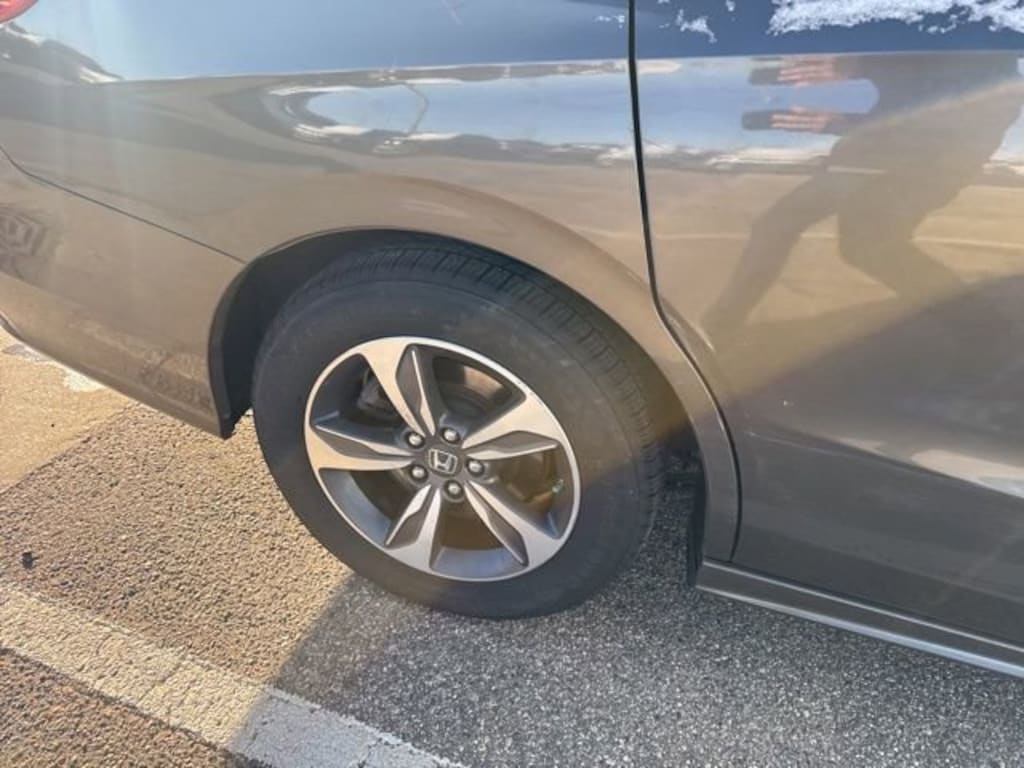 Used 2018 Honda Odyssey Touring Van