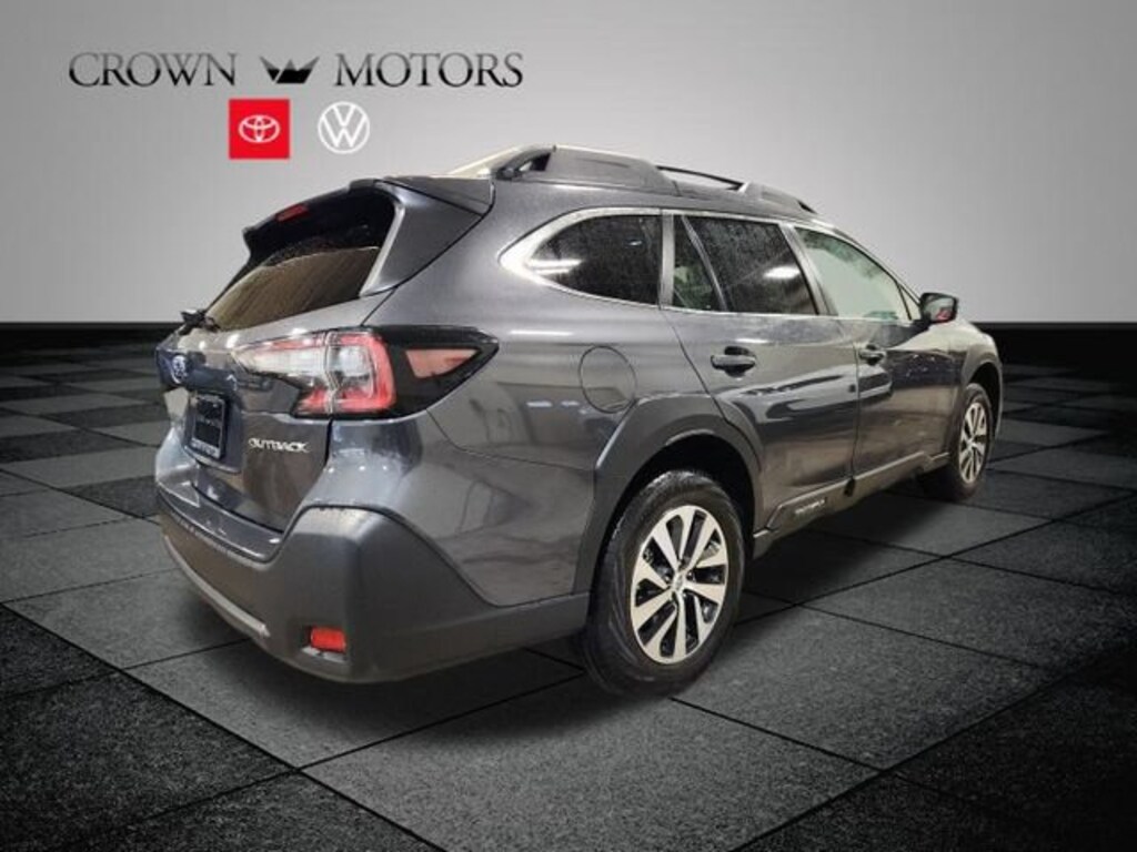 Used 2025 Subaru Outback Premium SUV