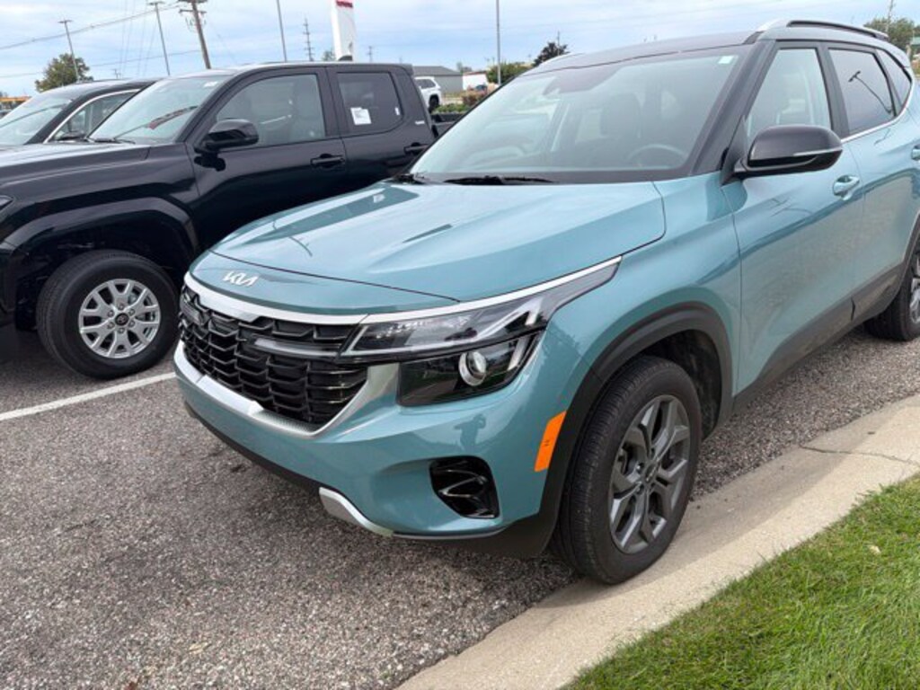 Used 2024 Kia Seltos S SUV