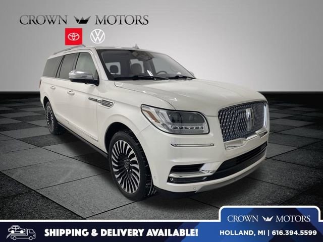 2019 Lincoln Navigator Black Label's photo