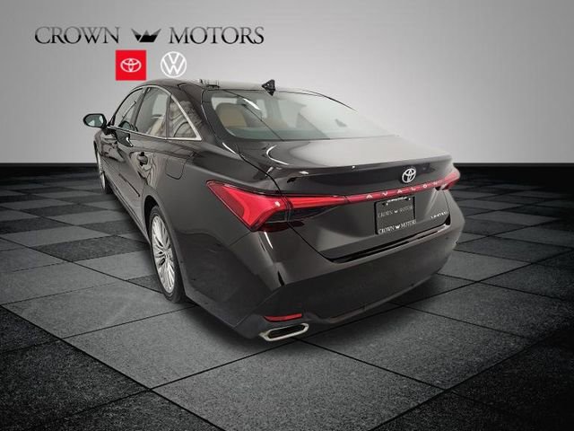 2019 Toyota Avalon Limited photo 4