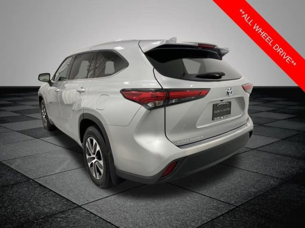 Certified 2022 Toyota Highlander Hybrid XLE SUV