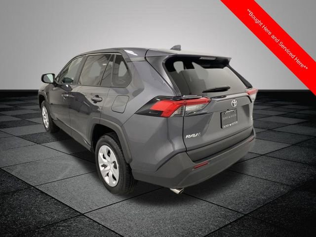 2025 Toyota RAV4 LE photo 3