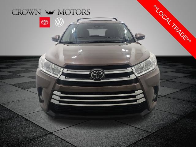 Used 2017 Toyota Highlander XLE with VIN 5TDJZRFHXHS462764 for sale in Holland, MI