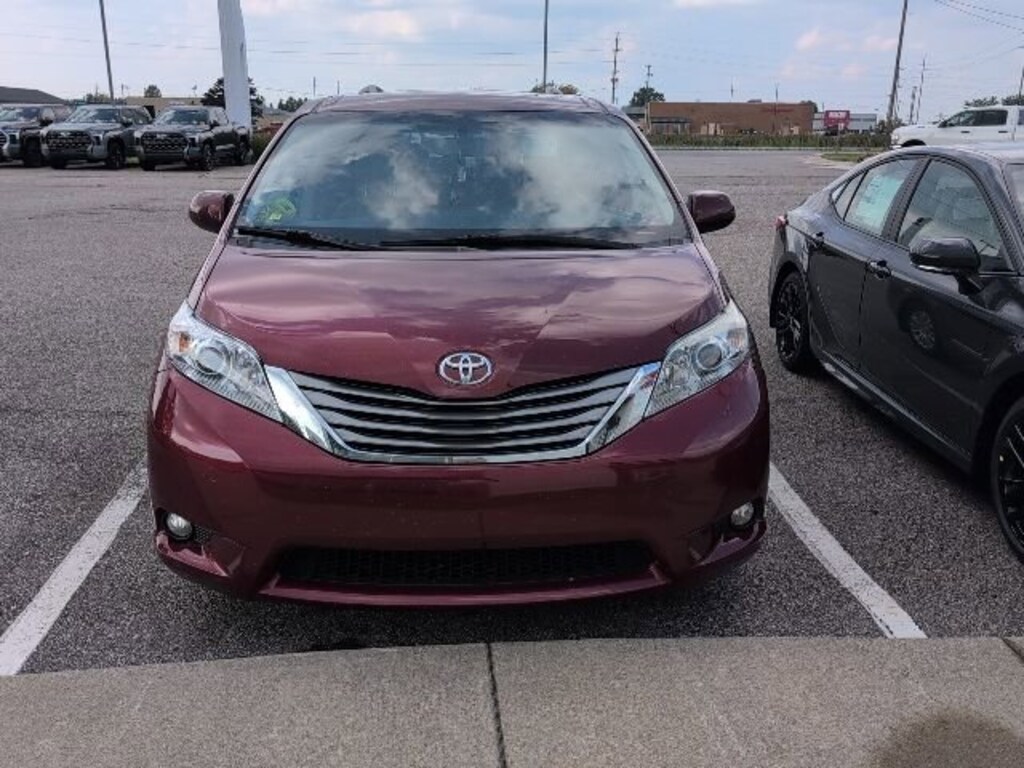 Used 2015 Toyota Sienna XLE Van