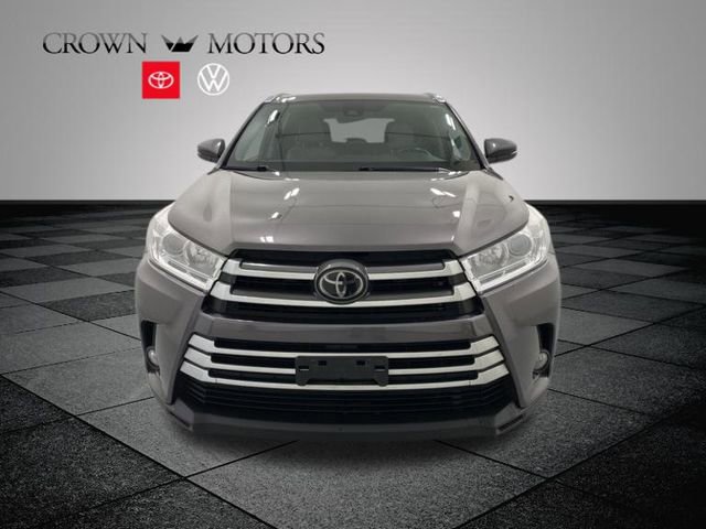 2019 Toyota Highlander XLE photo 2