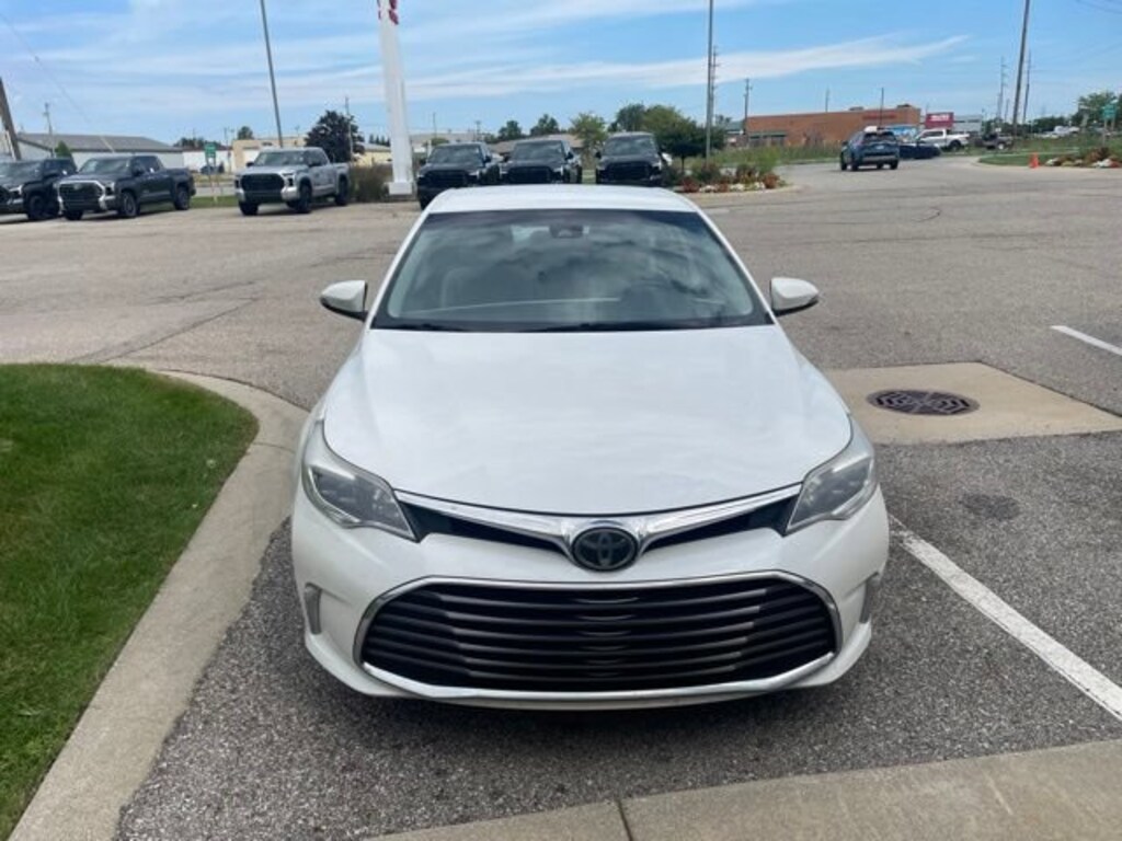 Used 2018 Toyota Avalon XLE Sedan