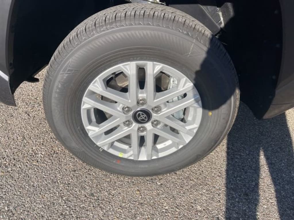 New 2026 Toyota Tundra SR5 SR5 CREWMAX 5.5