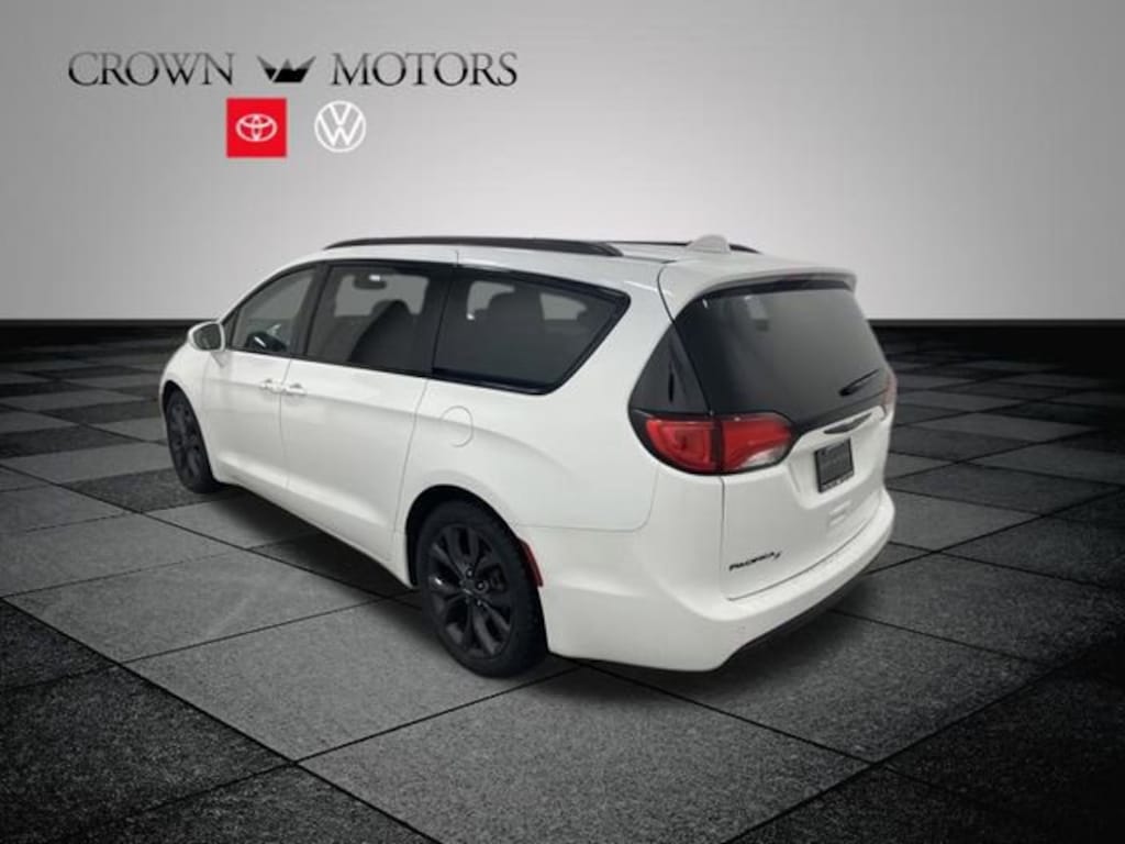 Used 2019 Chrysler Pacifica Touring L Plus Van Passenger Van