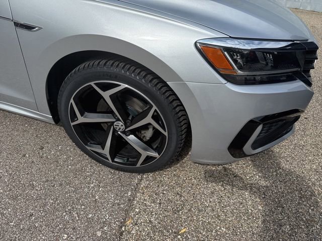 2020 Volkswagen Passat 2.0T R-Line photo 2