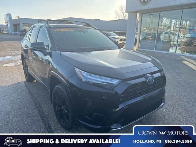 2023 Toyota RAV4 SE's photo