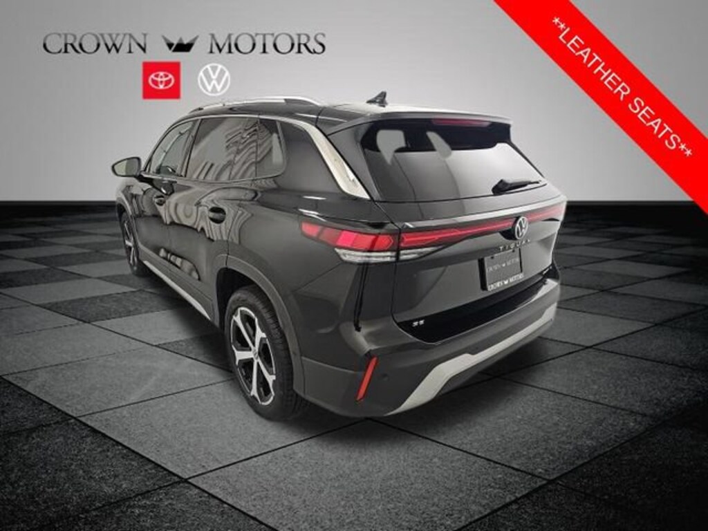 Used 2025 Volkswagen Tiguan 2.0T SE SUV