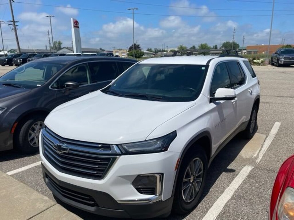 Used 2023 Chevrolet Traverse LT SUV