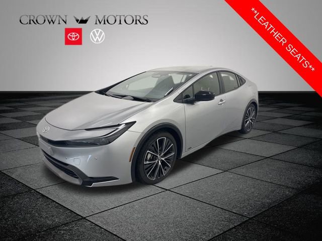 2024 Toyota Prius XLE photo 3
