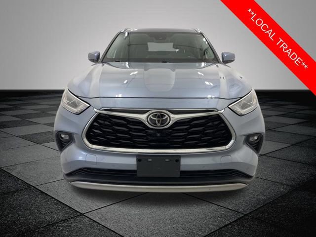 2020 Toyota Highlander Platinum photo 2