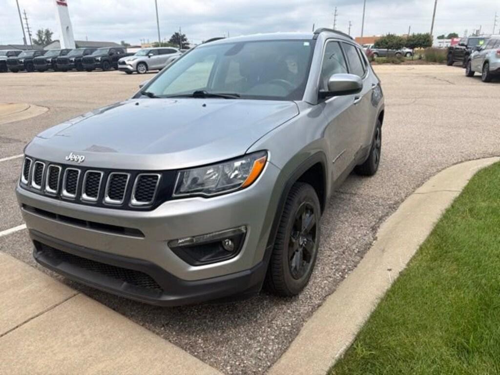 Used 2021 Jeep Compass Latitude SUV