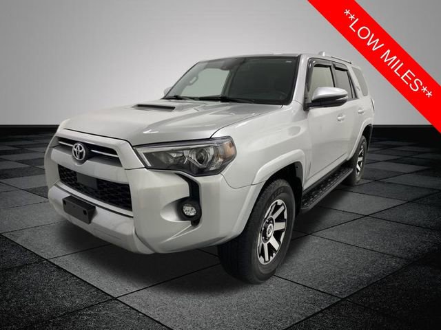 2022 Toyota 4Runner TRD Off-Road Premium photo 3