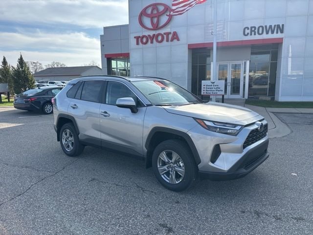 2025 Toyota RAV4 XLE's photo