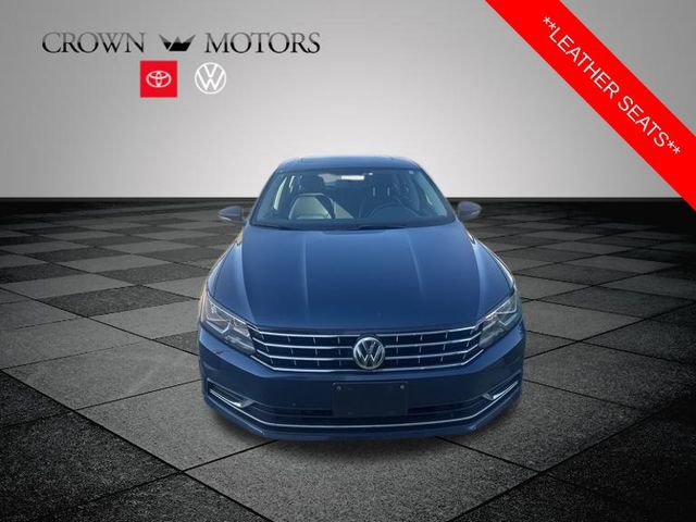 2019 Volkswagen Passat 2.0T Wolfsburg Edition photo 3
