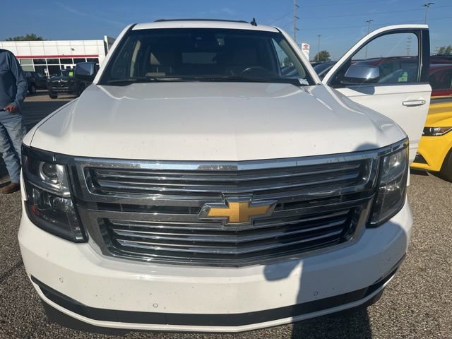 2015 Chevrolet Suburban 1500 LTZ photo 2