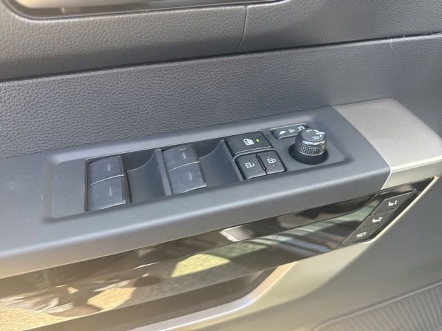 2026 Toyota Tundra Limited - Photo 11