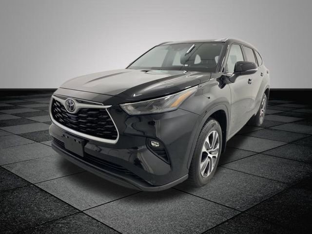 2023 Toyota Highlander XLE photo 3