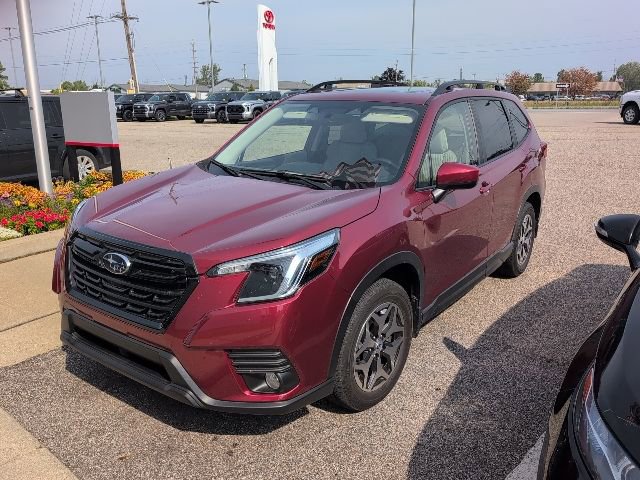 2022 Subaru Forester Premium photo 2