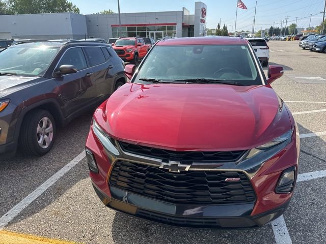 2019 Chevrolet Blazer RS photo 2