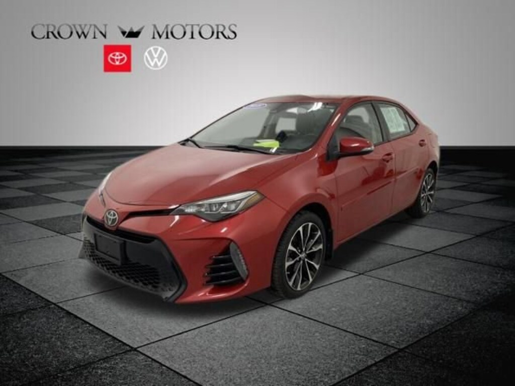 Used 2018 Toyota Corolla SE Sedan