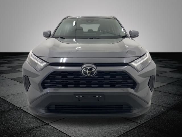 2024 Toyota RAV4 XLE photo 2