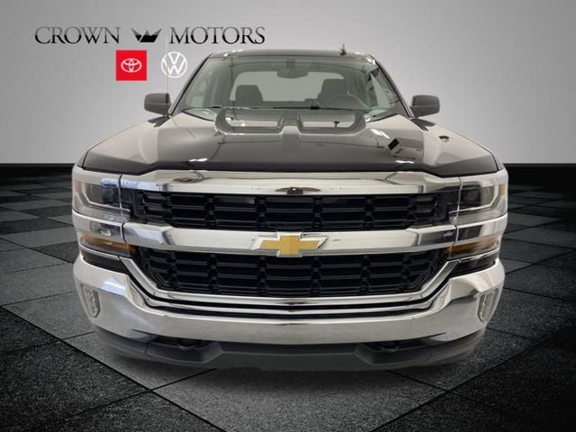 2016 Chevrolet Silverado 1500 LT photo 2