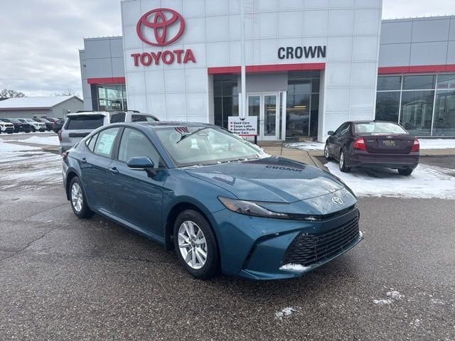 2026 Toyota Camry LE's photo