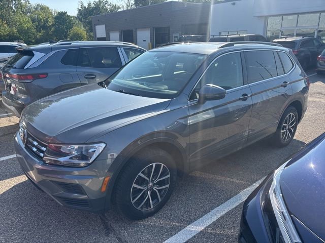 2019 Volkswagen Tiguan SE photo 2