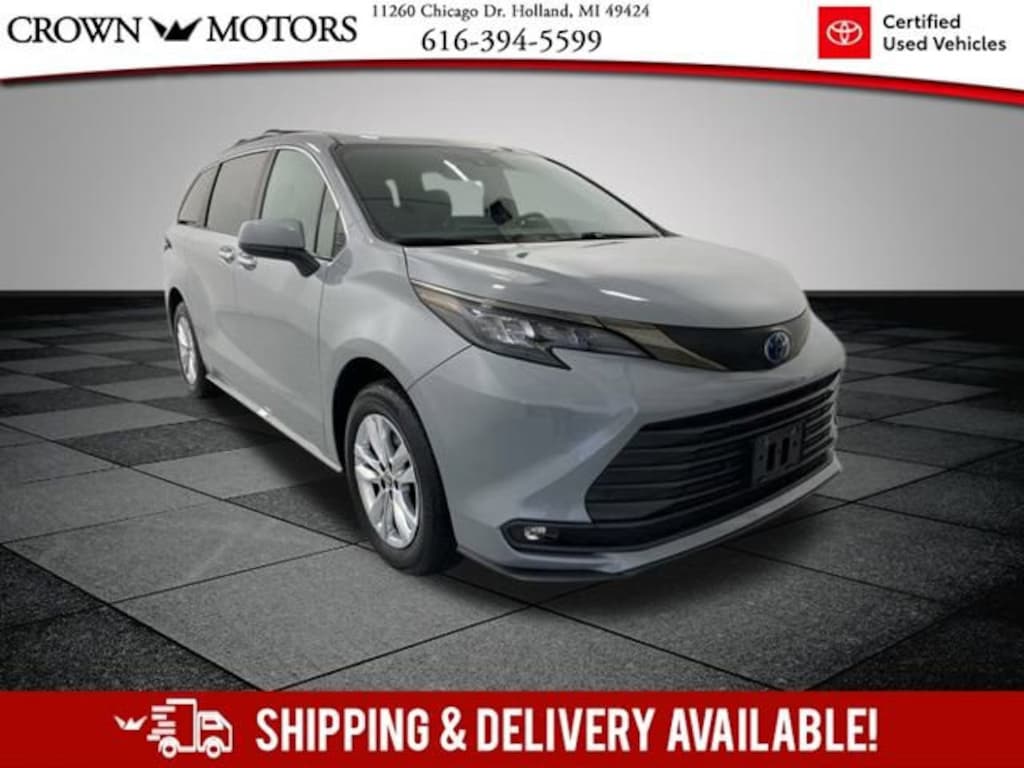 Used 2022 Toyota Sienna Woodland Edition Van Passenger Van