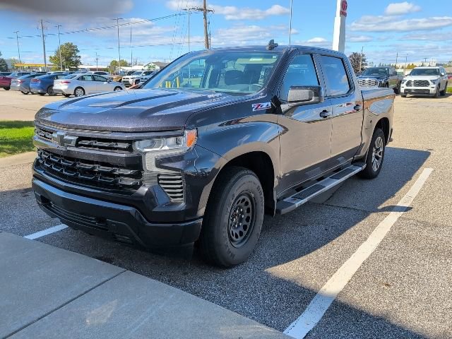 2022 Chevrolet Silverado 1500 RST photo 3